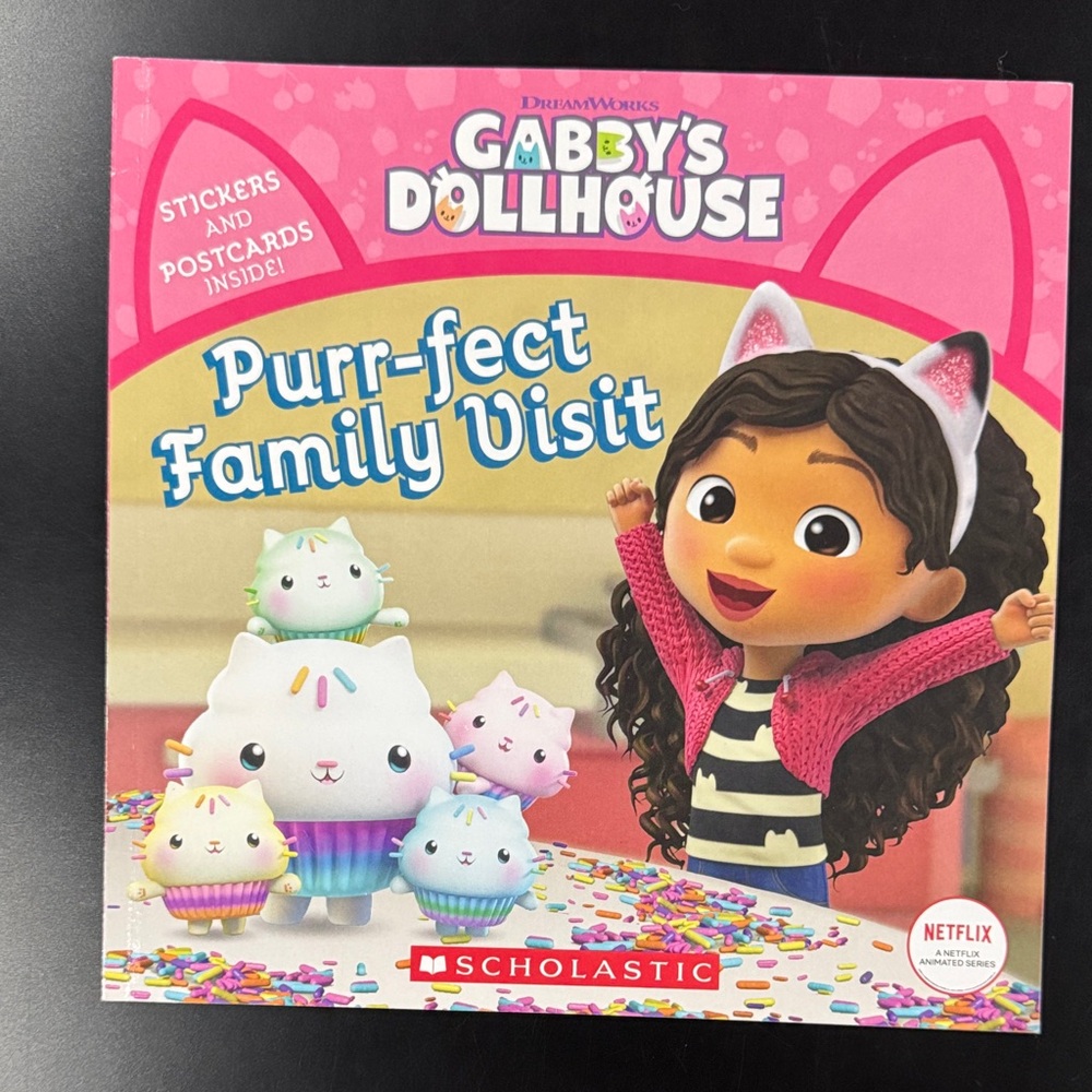 Gabby’s Dollhouse: Purr-fect Family Visit - Scholastic Softcover Children’s Book